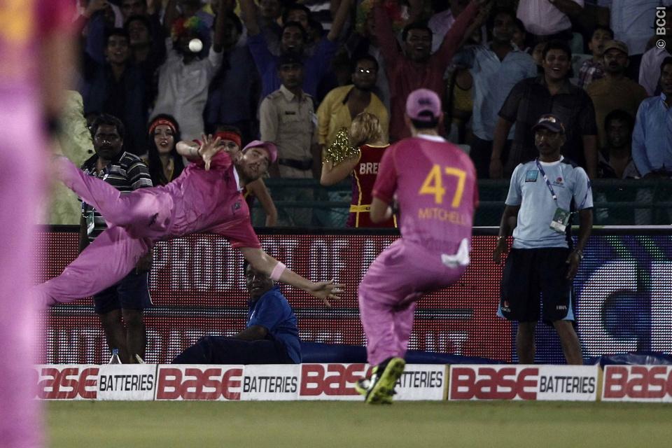 Mitchell Santner of the NORTHERN KNIGHTS take the catch of Asif Raza of the LAHORE LIONS during the qualifier 3 match of the Champions League Twenty20 between the Northern Knights and the Lahore Lions. Image Credit: CLT20.com