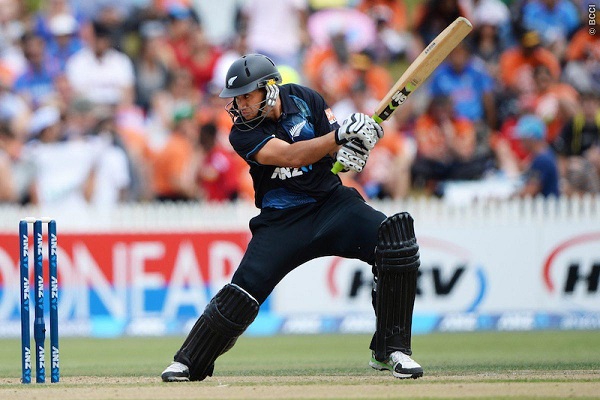 Ross Taylor scores century as New Zealand level series in high-scoring thriller