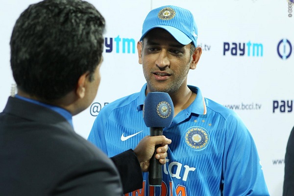 MS Dhoni on Umpiring: Umpires Need to Reconsider Wearing Earpiece
