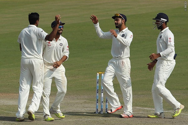 Virat Kohli Heaps Praises on Bowlers For Dismantling South Africa in Bangalore Test
