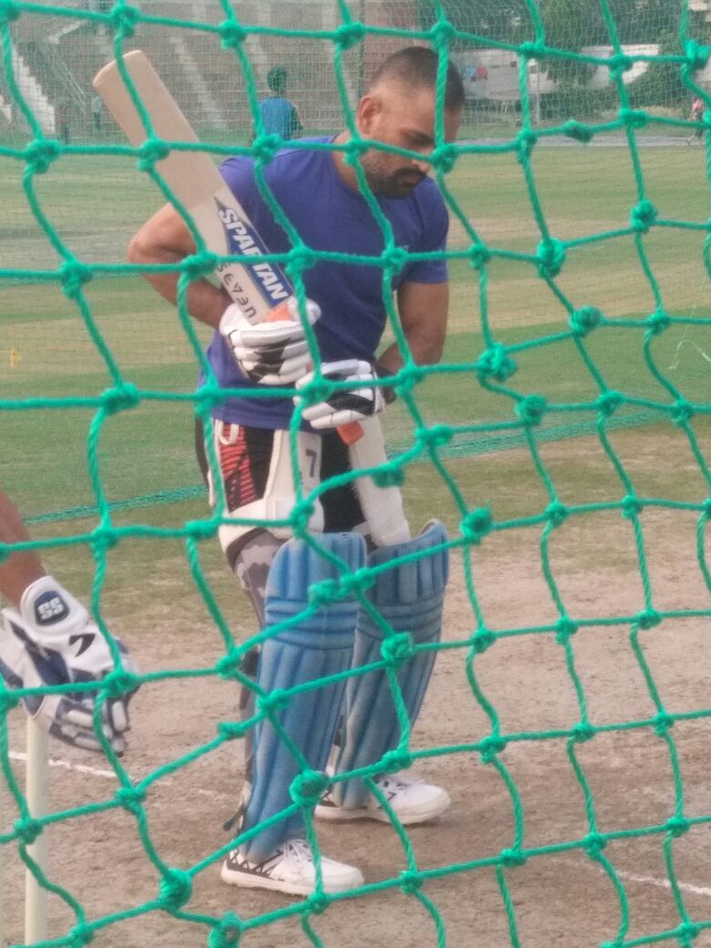 ms-dhoni-batting