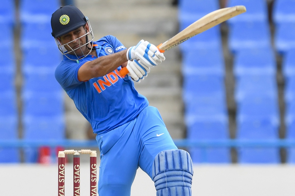 MS Dhoni Should Bat Higher up for Indian Cricket Team