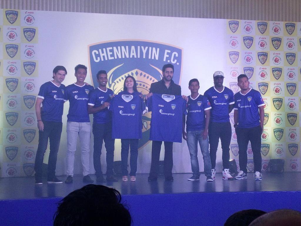 MS Dhoni’s ISL team ‘Chennaiyin FC’ unveils jersey
