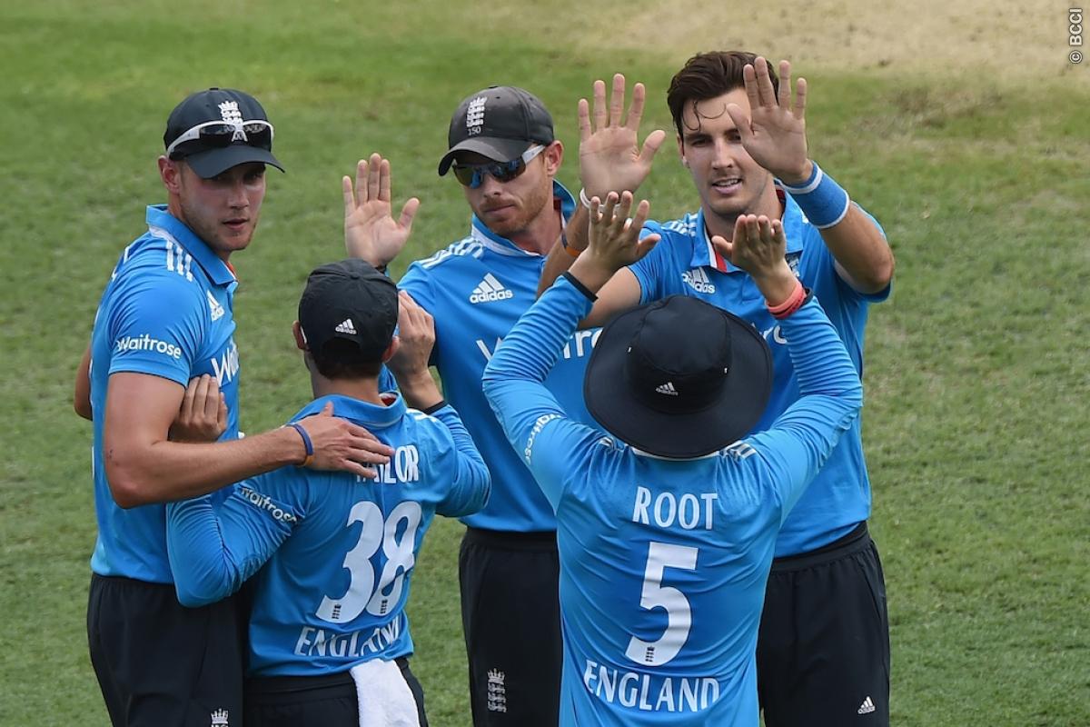 Live Score Updates: Steven Finn, James Anderson dismantle India to put England in cruise control