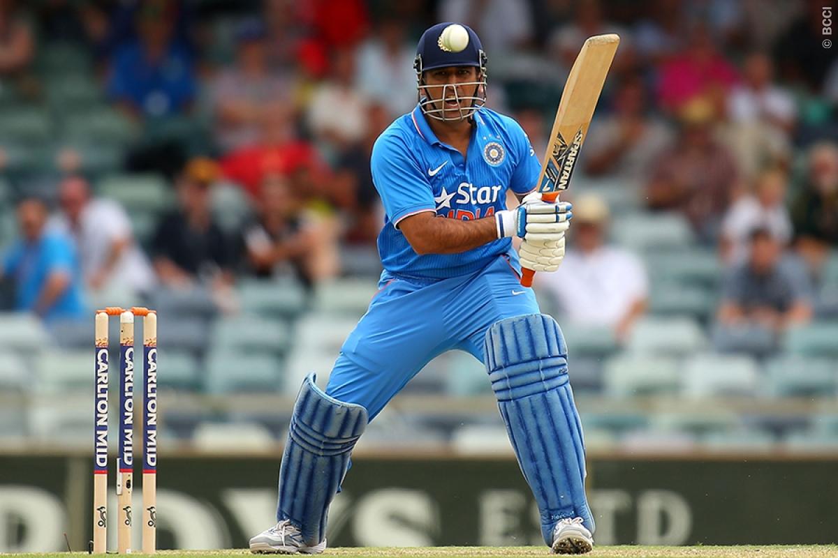 MS Dhoni an example in leading from the front, says Stephen Fleming