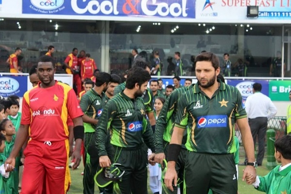 Pakistan welcome international cricket back home with clinical win over Zimbabwe