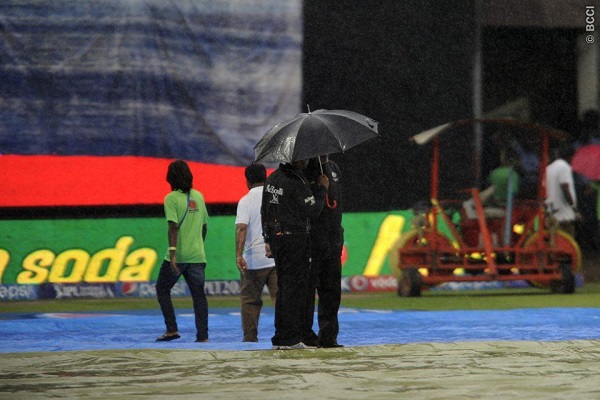 Royal Challengers Bangalore reach playoffs, as rain play villain in penultimate league game