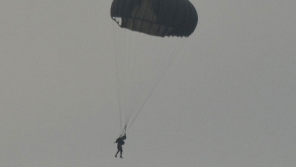 MS Dhoni Completes First Parachute Jump! Four More To Go!