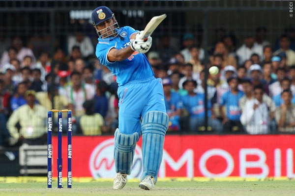 How MS Dhoni Corrected His Kanpur Mistake In Indore!