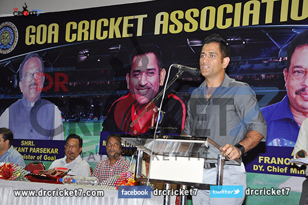 Exclusive Photos Of MS Dhoni At Prize Distribution Function Held In Goa