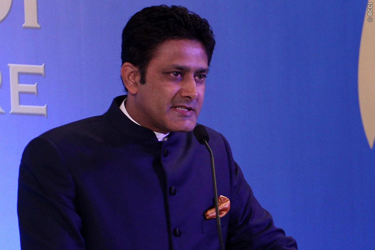 Coach Anil Kumble Reveals he Talked in Length With MS Dhoni