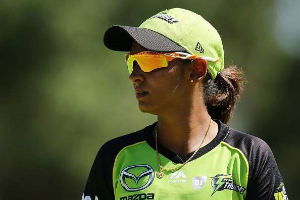 6 Sydney Thunders extend contract with Harmanpreet Kaur in BBL